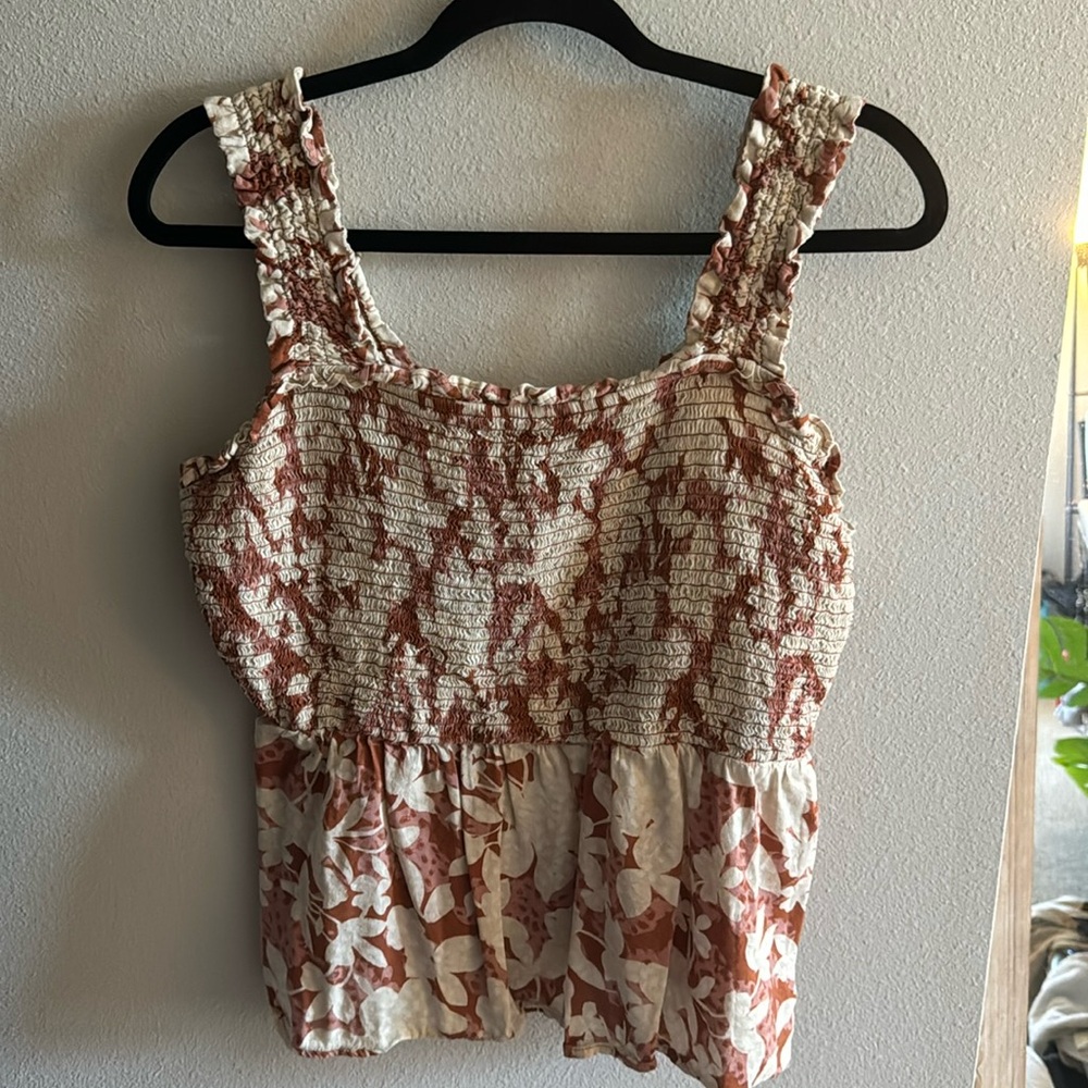 Cute cropped tank top